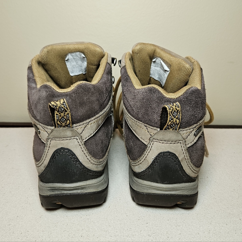 Chaco Waterproof Hiking Boots Women's Size 7 - Picture 5 of 11